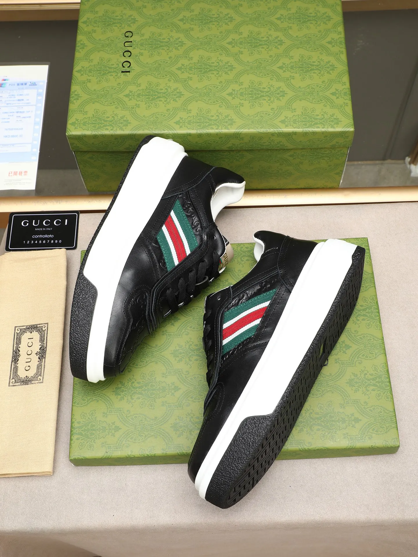 Men's shoes 💰480 New men's shoes GUCCI Fashion trend Made of first-layer calfskin ➕ washed sheep lining! The foot feels super comfortable and the workmanship is impeccable. Foam ultra-light outsole, size: 38-44 (45 customized) 3 colors to choose from!